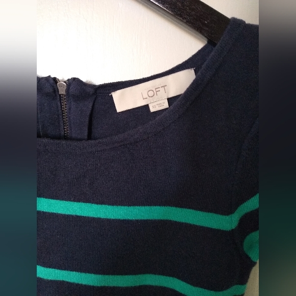 Loft peplum short sleeve shirt w zipper at the back - Picture 2 of 4